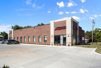 Lincoln, IL Storefront Retail/Office - 602 Woodlawn Rd