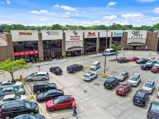 Niles, IL Office/Medical, Retail - 7900 N Milwaukee Ave