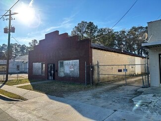 Saint George, SC Storefront - 200 S Parler Ave