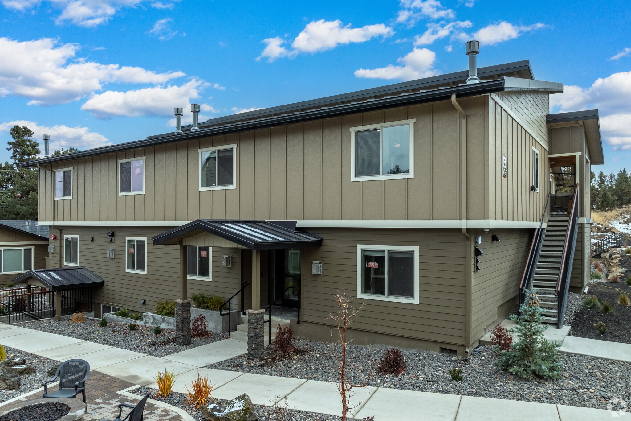 2320 NW Lakeside Pl, Bend, OR for Sale