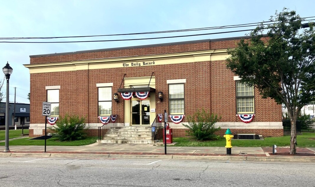 99 W Broad St, Dunn, NC for Sale