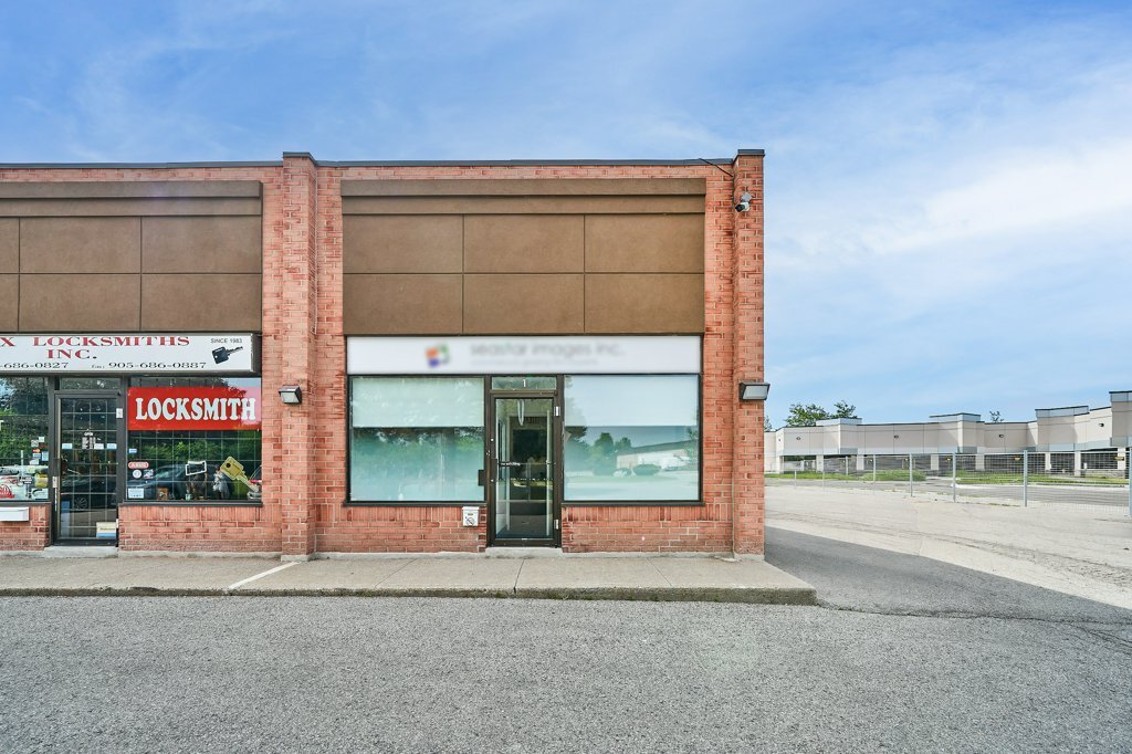 676 Monarch Ave, Ajax, ON for Sale