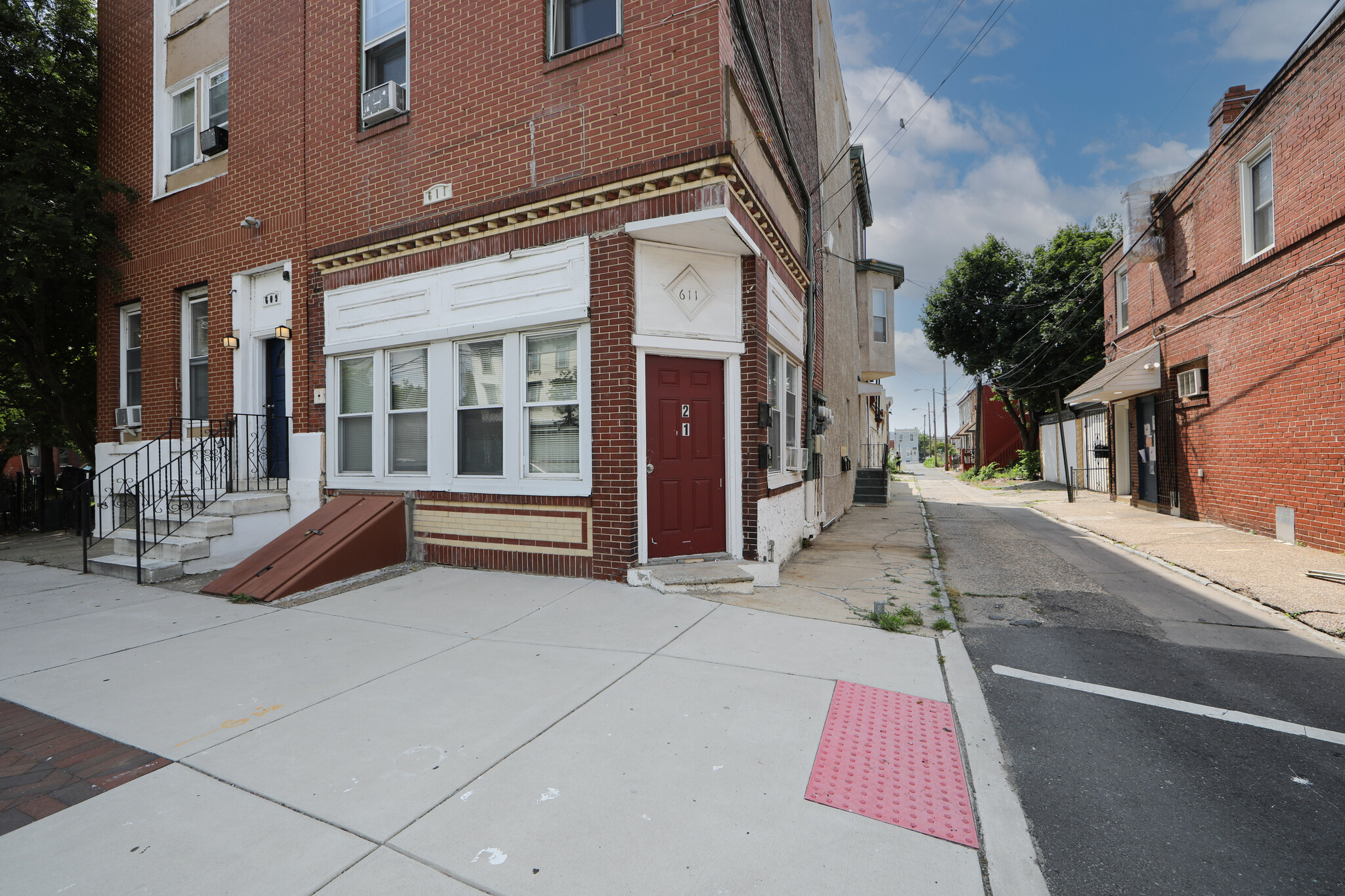 611 N 2nd St, Camden, NJ for Sale