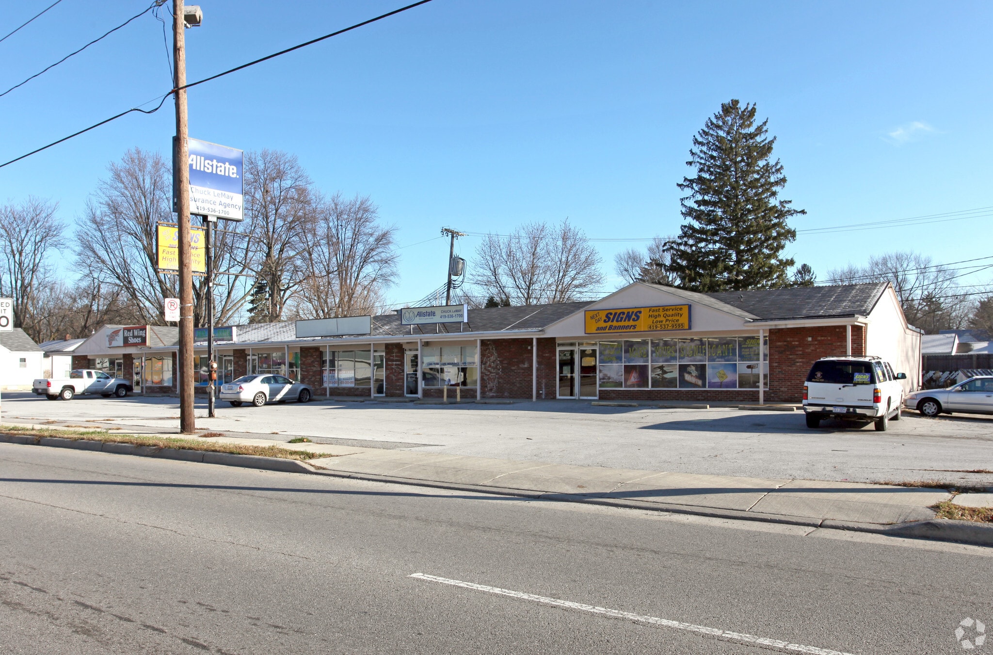 2112-2138 N Reynolds Rd, Toledo, OH for Sale