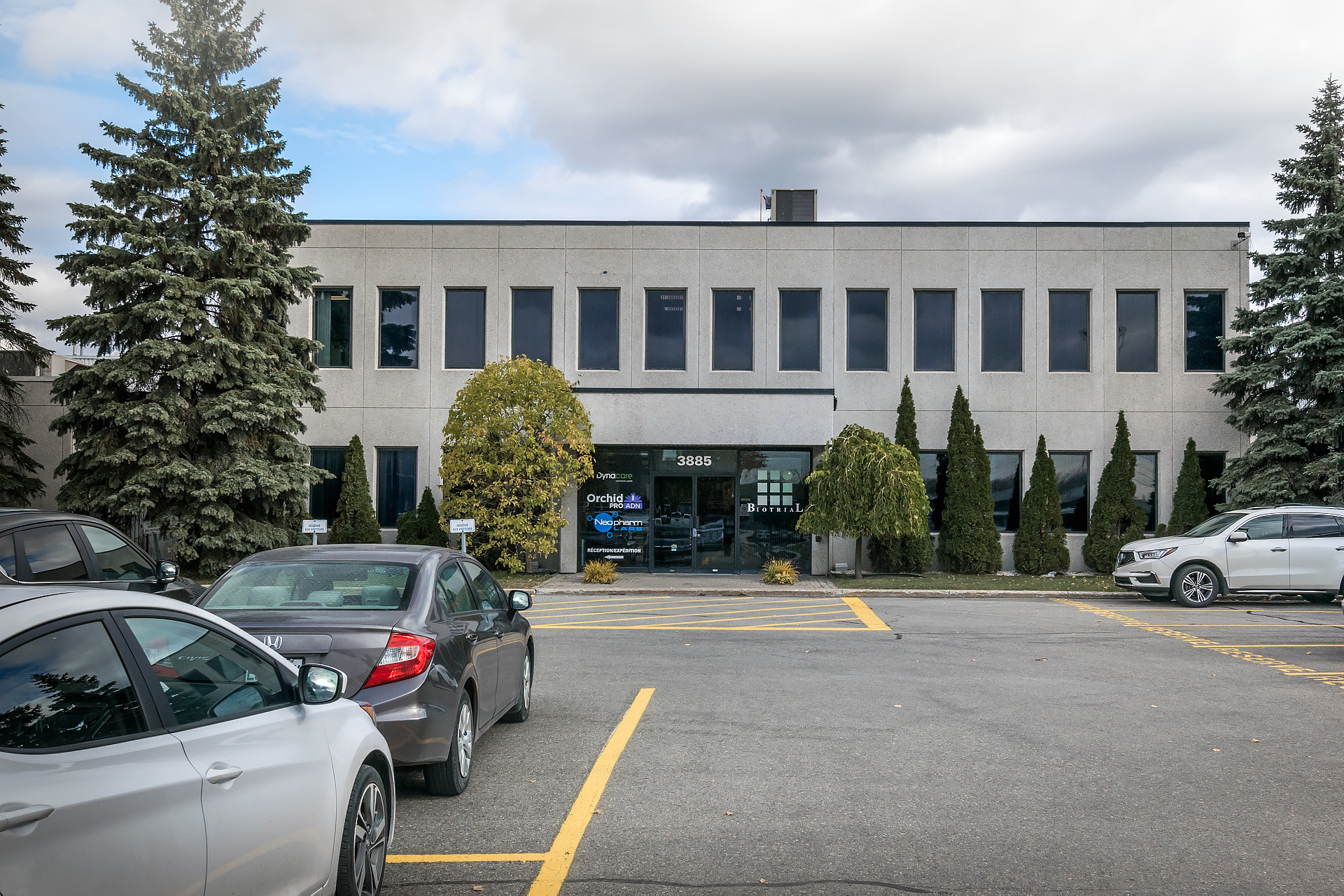 3885 Boul Industriel, Laval, QC for Rent