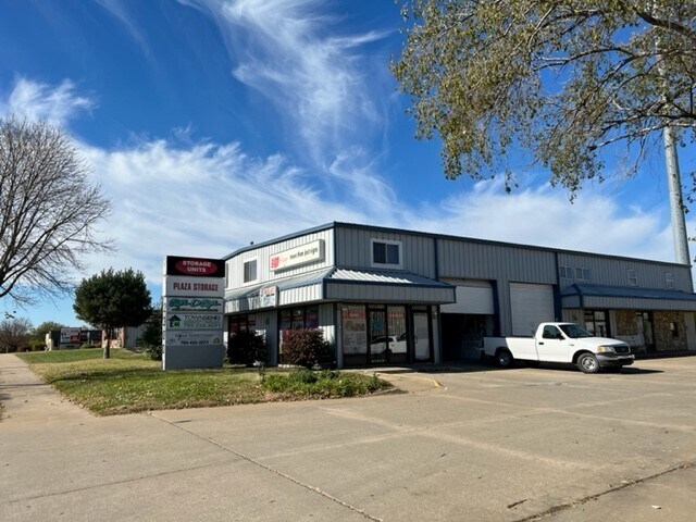 2300 W 31st St, Lawrence, KS for Rent