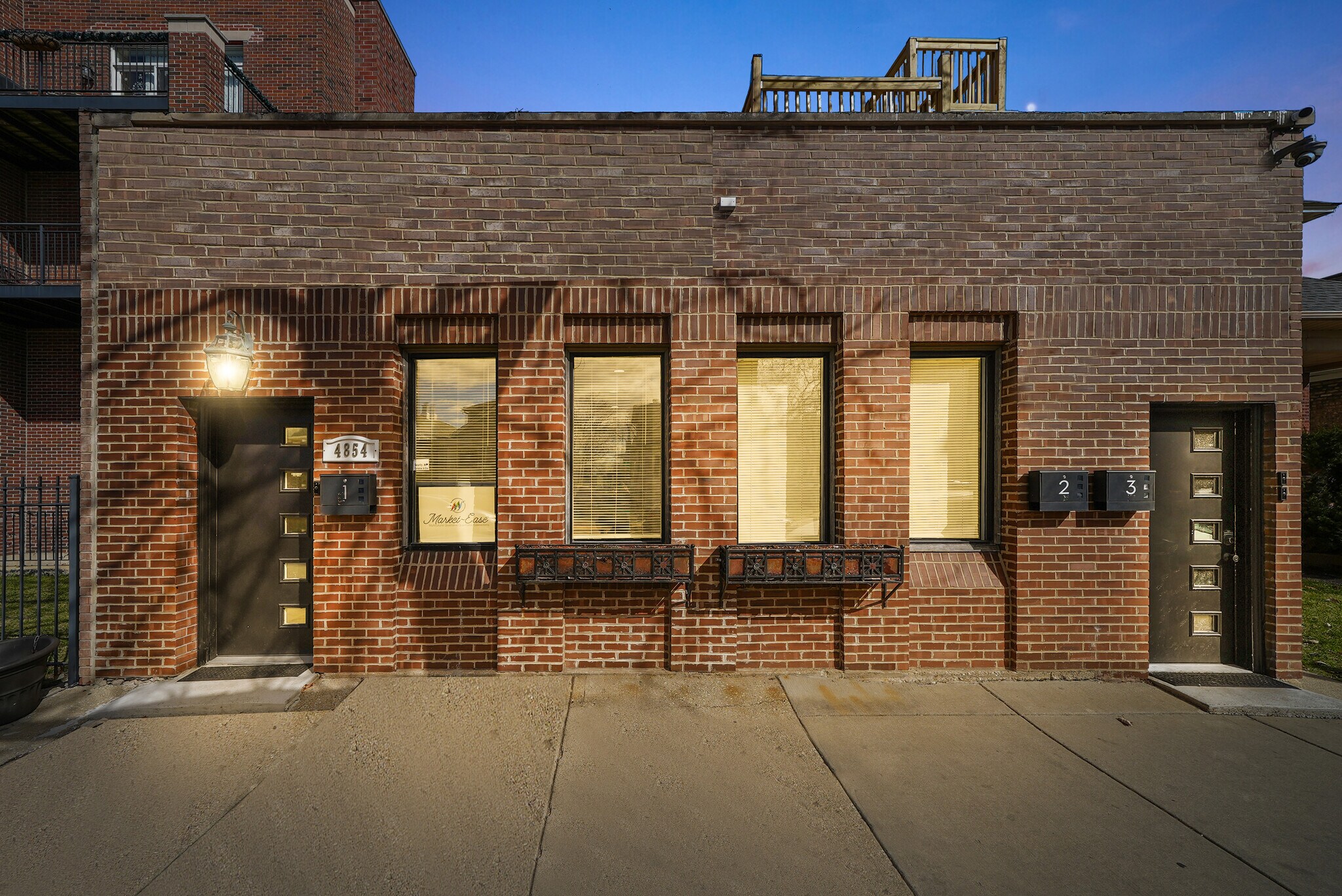 4854 W Addison St, Chicago, IL for Sale