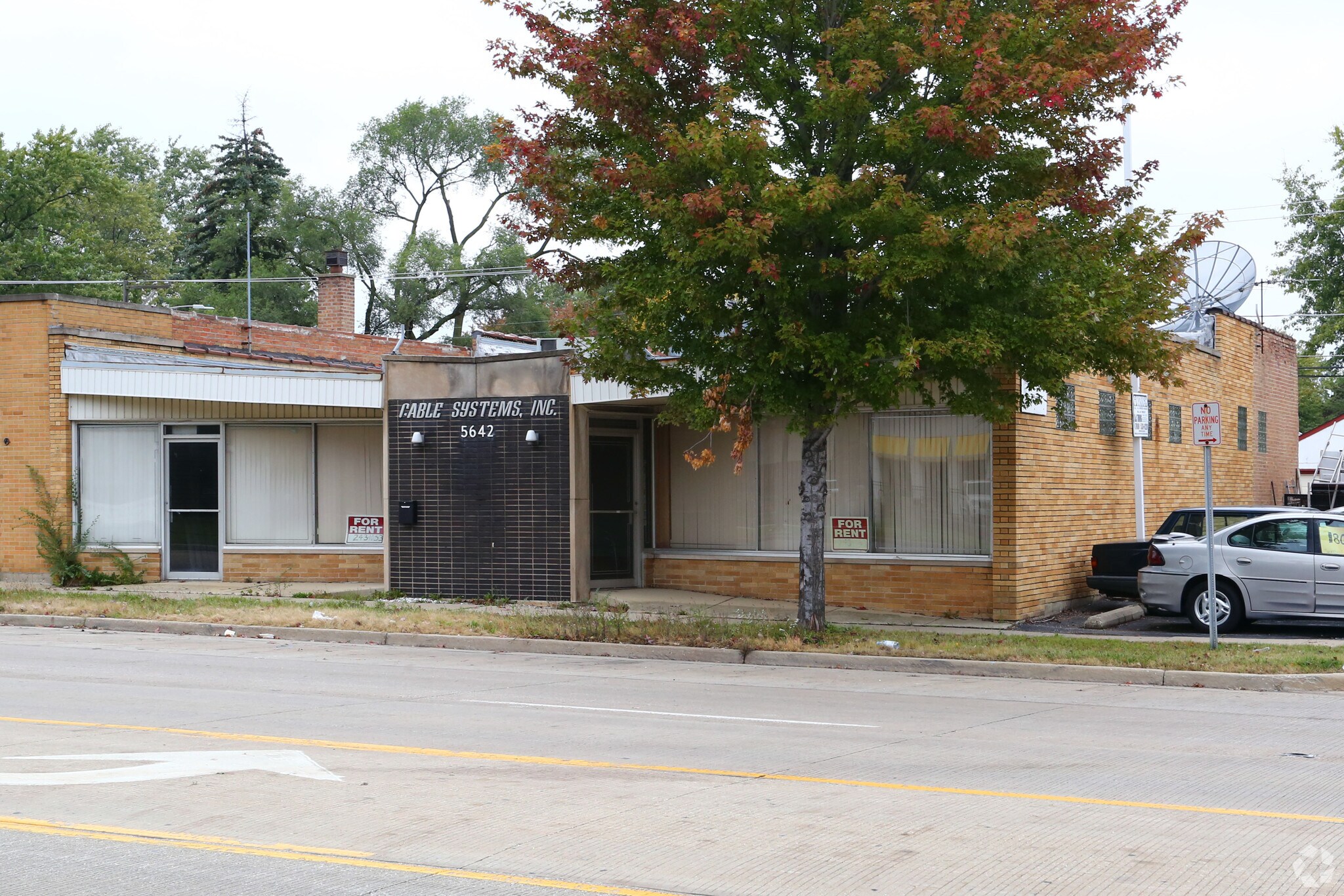5642 Saint Charles Rd Berkeley, IL 60163 Retail Property for Lease on