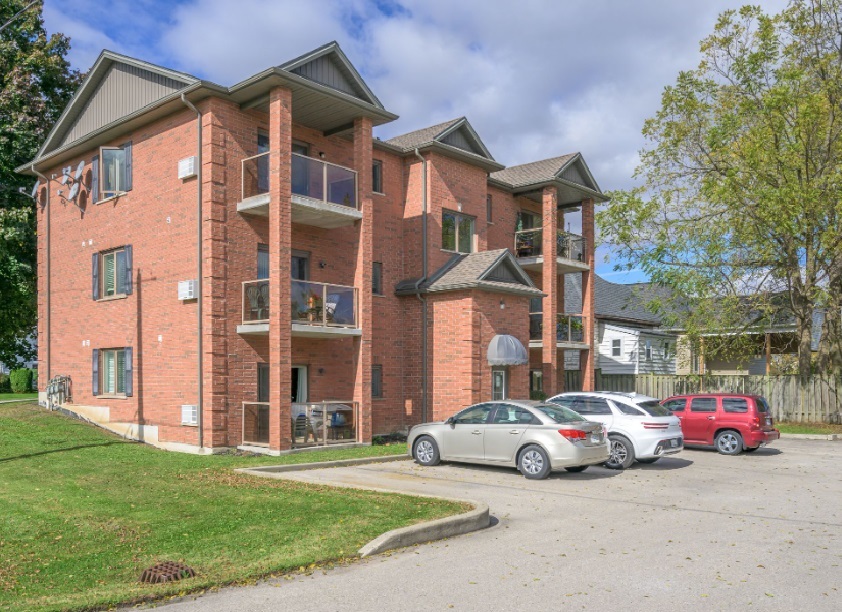 5 Park Av, St Thomas, ON for Sale