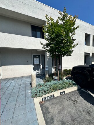 Costa Mesa, CA undefined - 711 W 17th St