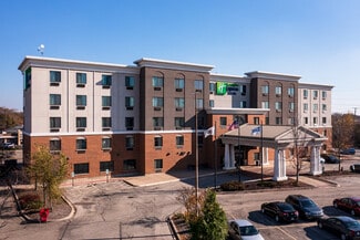 Hillside, IL Hospitality - 200 S Mannheim Rd