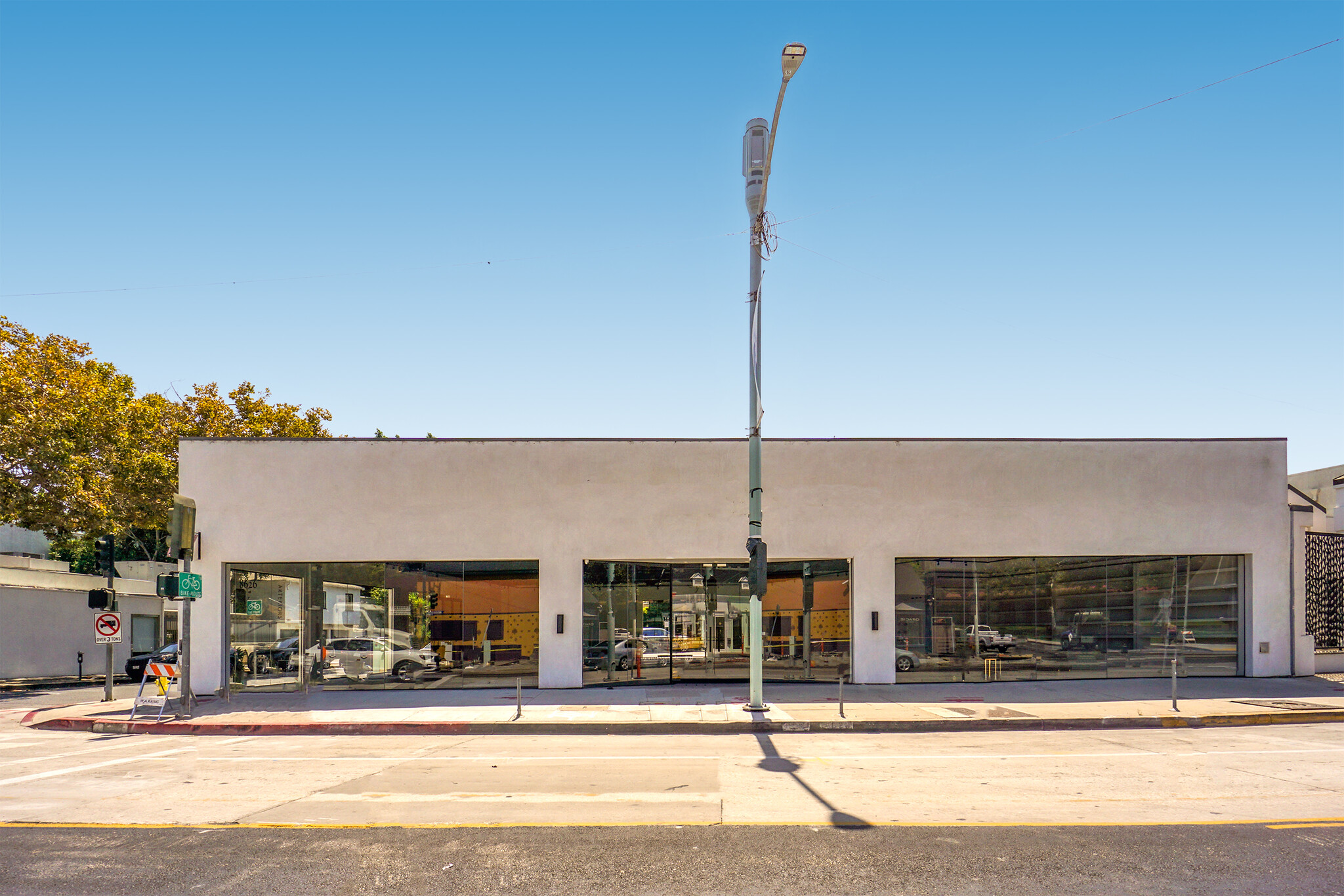 8626-8630 Melrose Ave, Los Angeles, CA for Rent