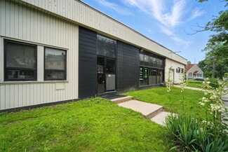 Springfield, MA Storefront Retail/Office - 218 Saint James Blvd