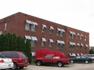 Macomb, IL Apartments - 222 E Carroll St