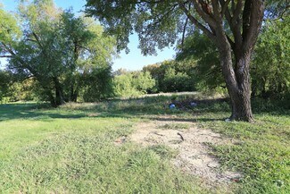 13801 N Stemmons Fwy  