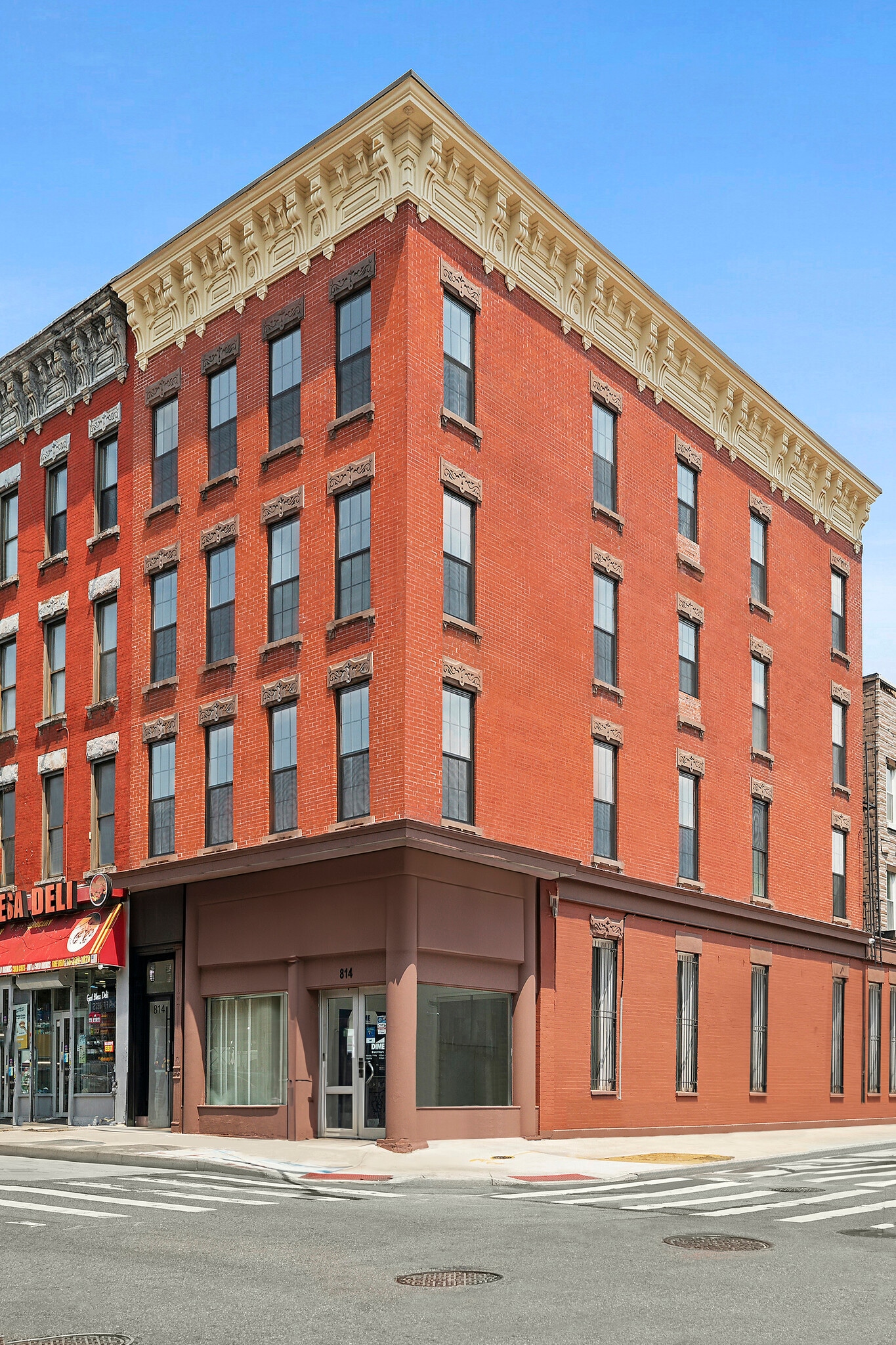 814 Manhattan Ave, Brooklyn, NY for Sale
