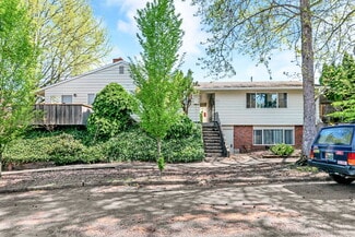 Portland, OR Apartments - 3454-3460 SE Cora Dr