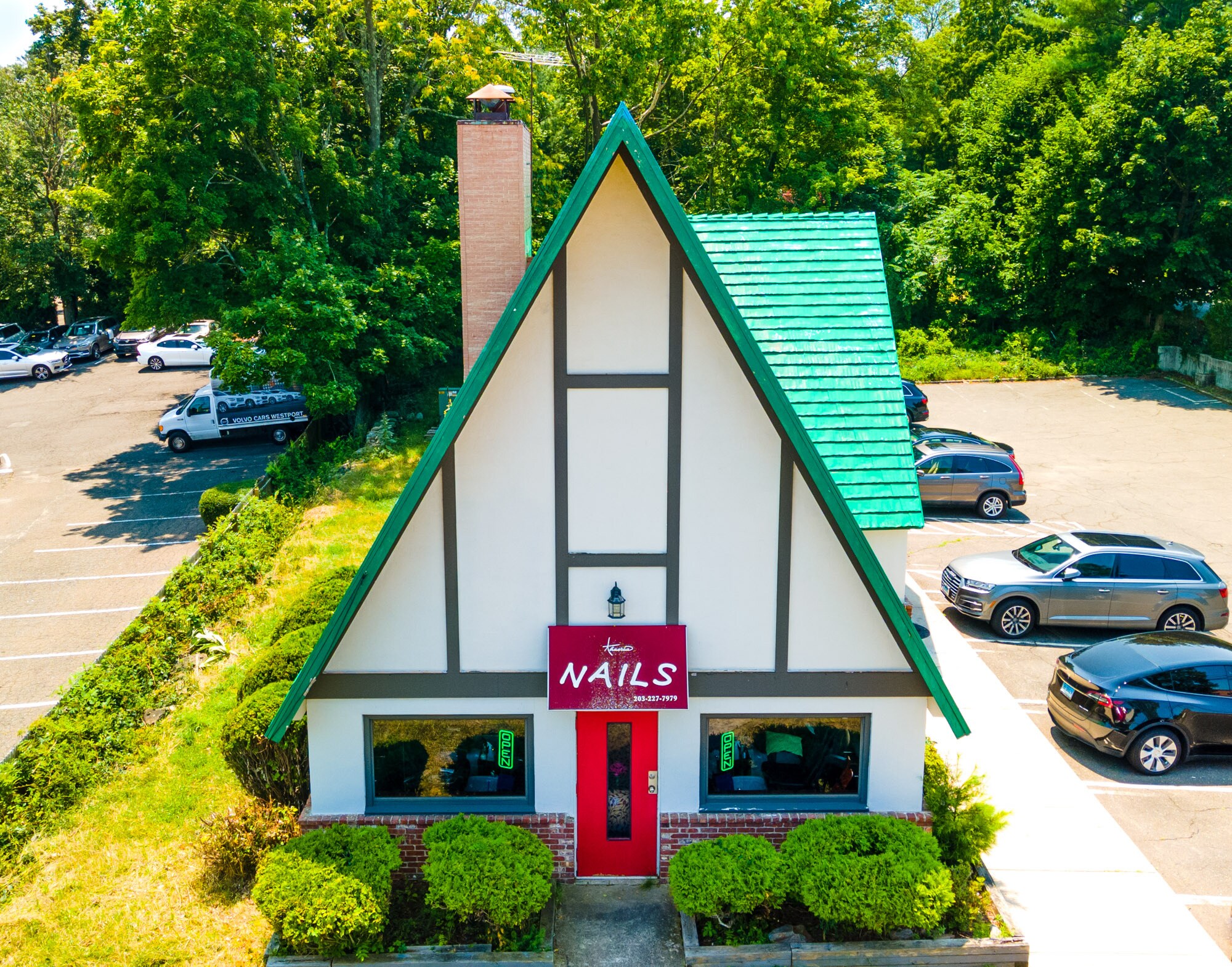 520 Post Rd E Westport, CT 06880 Retail Property for Lease on
