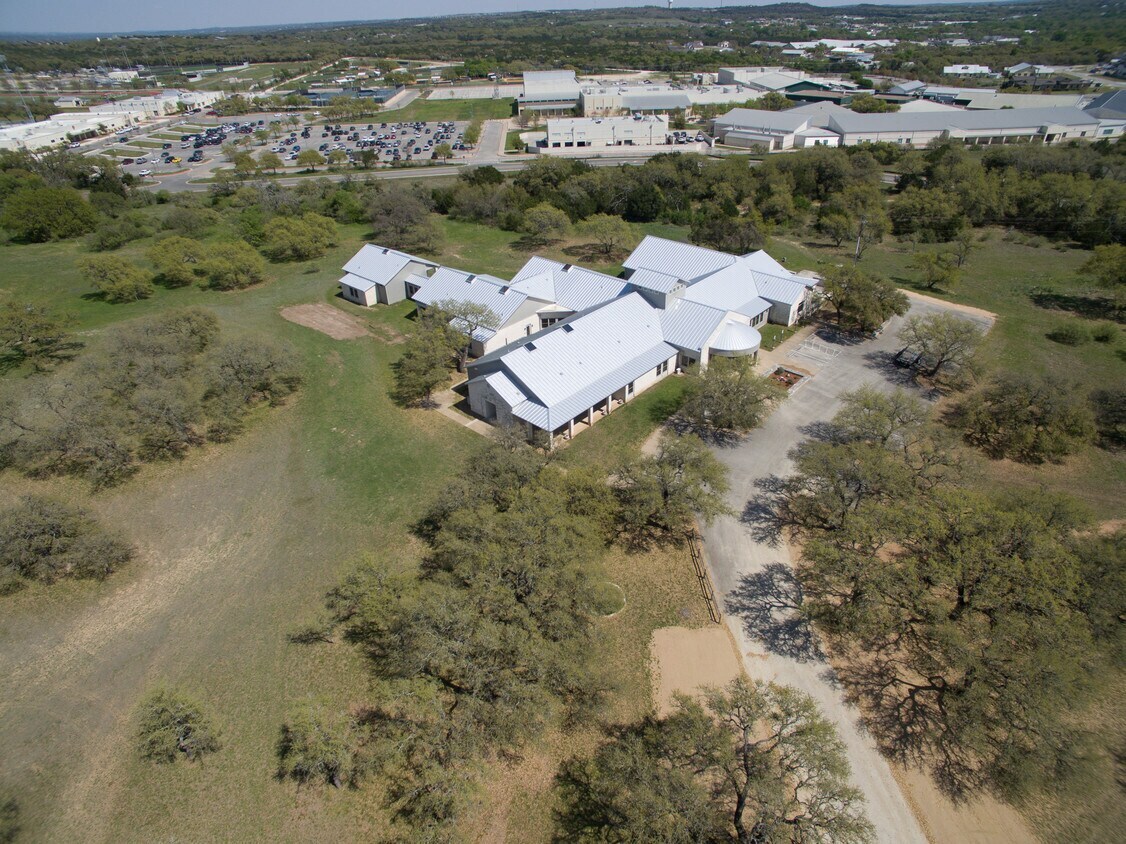 400 Old Highway 290, Dripping Springs, TX for Rent
