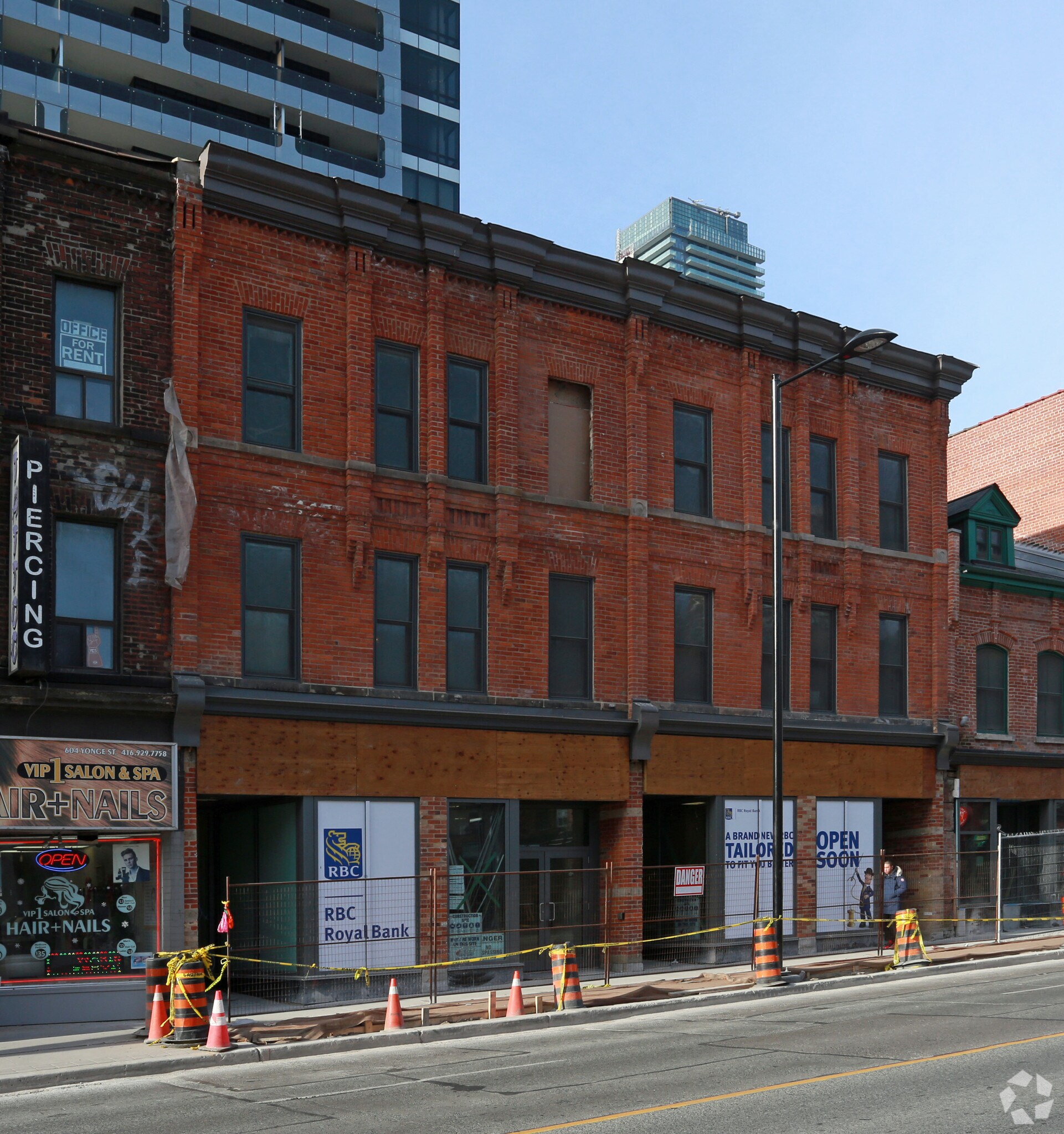 606-612 Yonge St, Toronto, ON for Rent