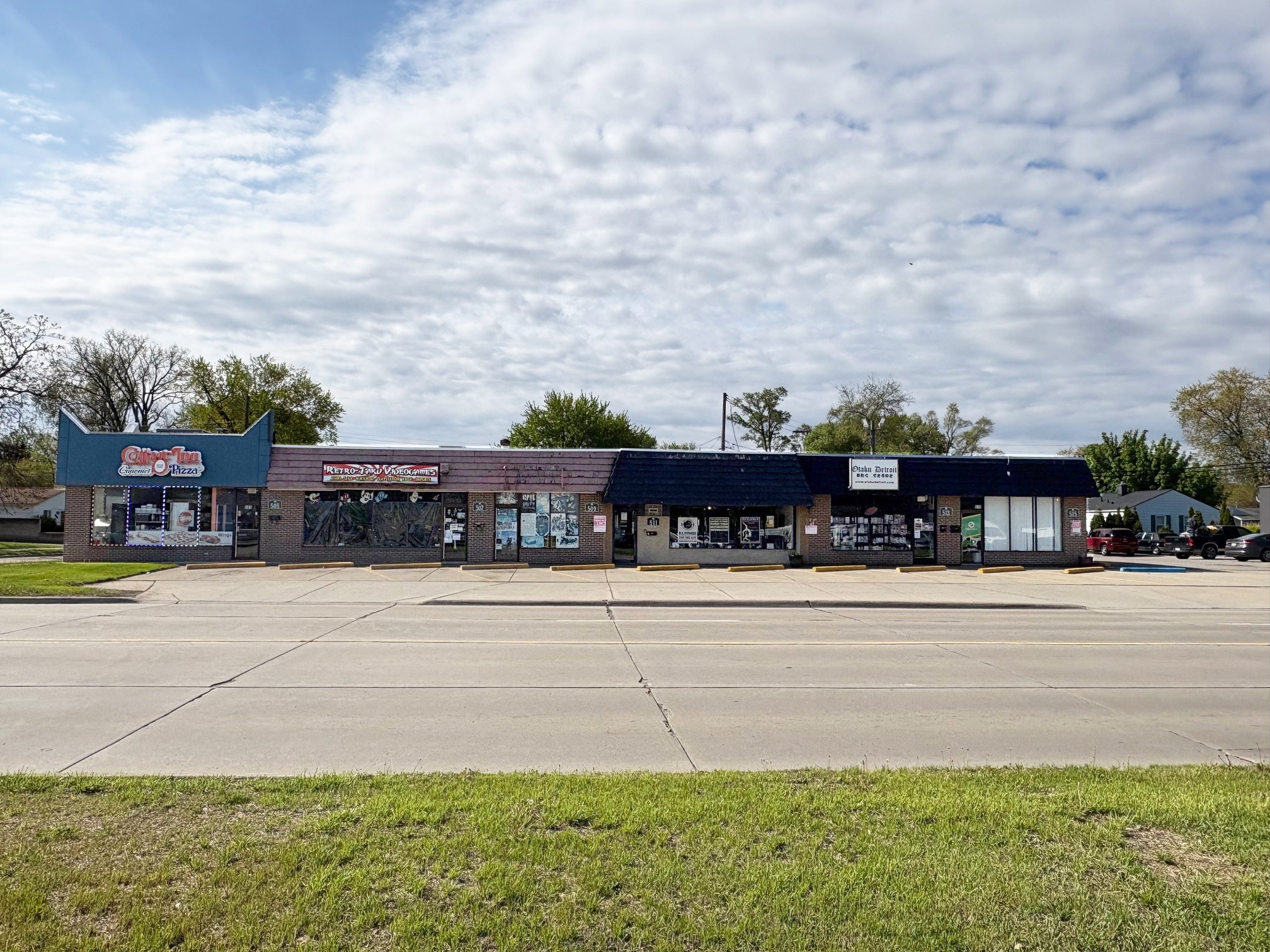 505-515 W 11 Mile Rd, Madison Heights, MI for Rent