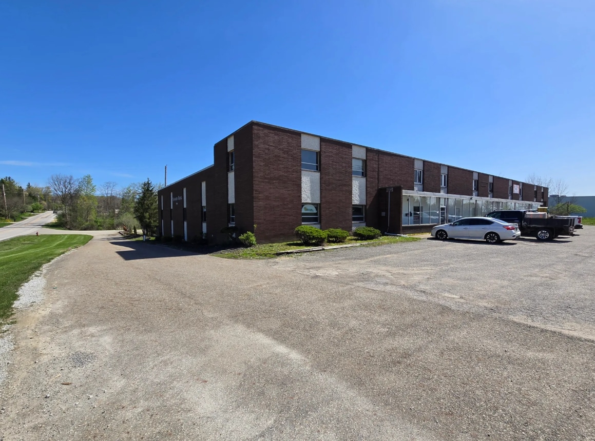 9260 E Valley View Rd, Macedonia, OH for Rent