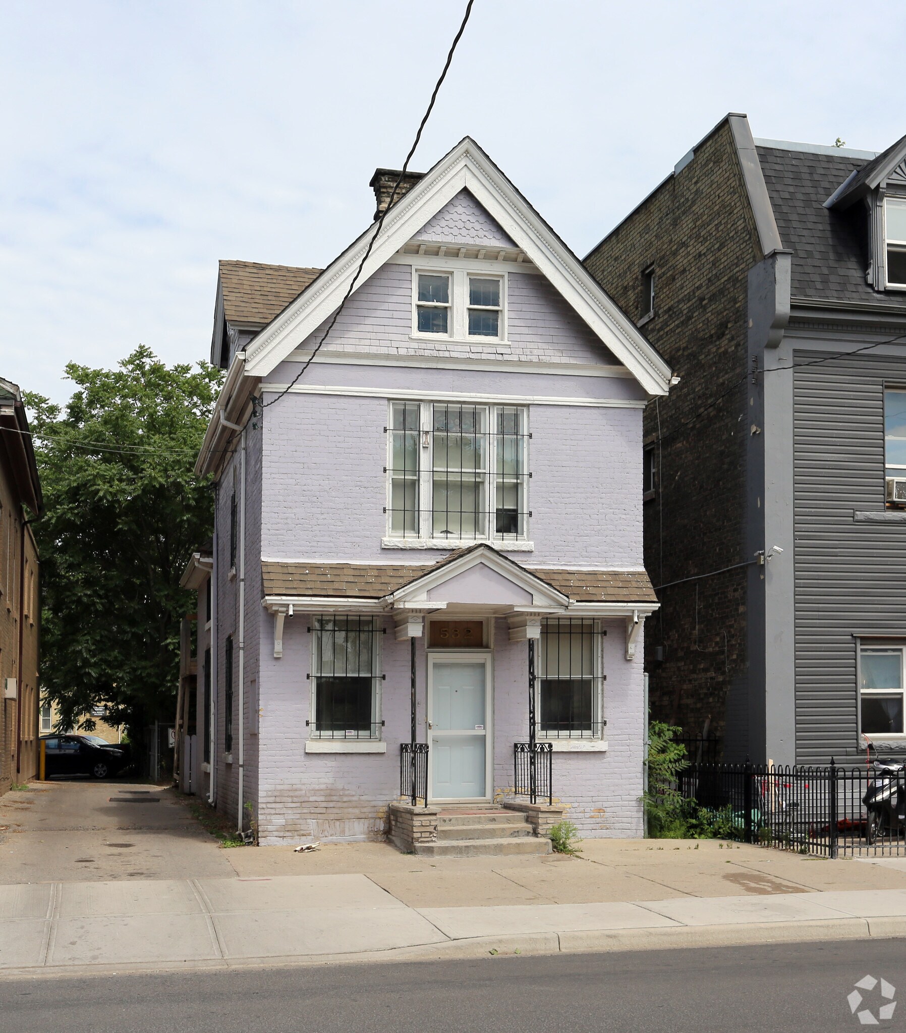 532 Dundas St, London, ON for Sale