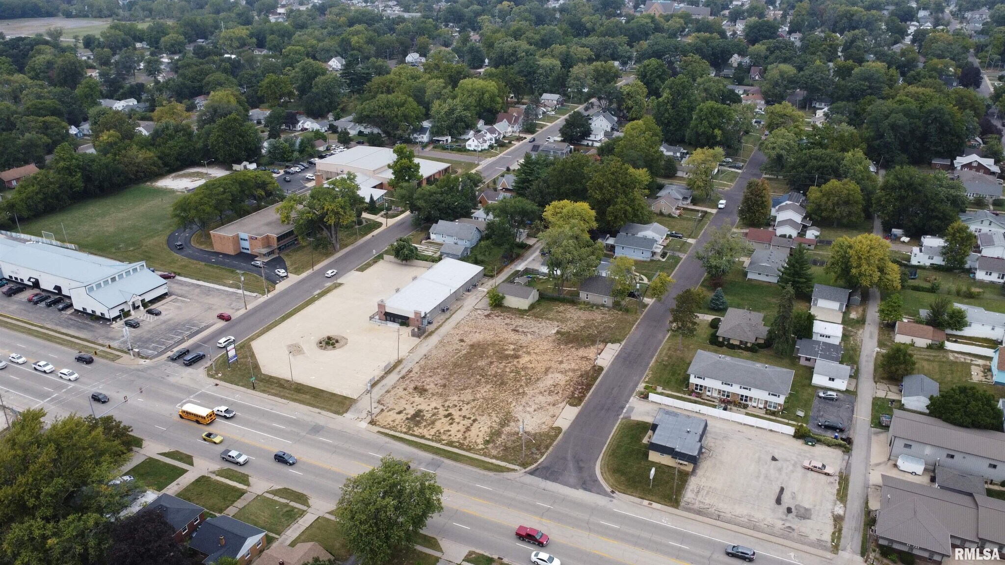 1015 E War Memorial Dr, Peoria Heights, IL for Sale
