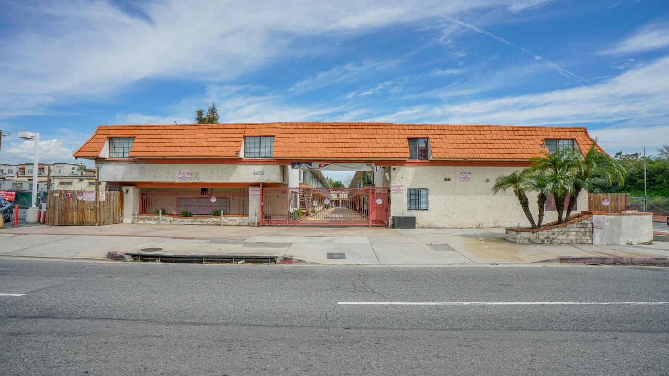 4632-4636 Laurel Canyon Blvd, Valley Village, CA for Sale