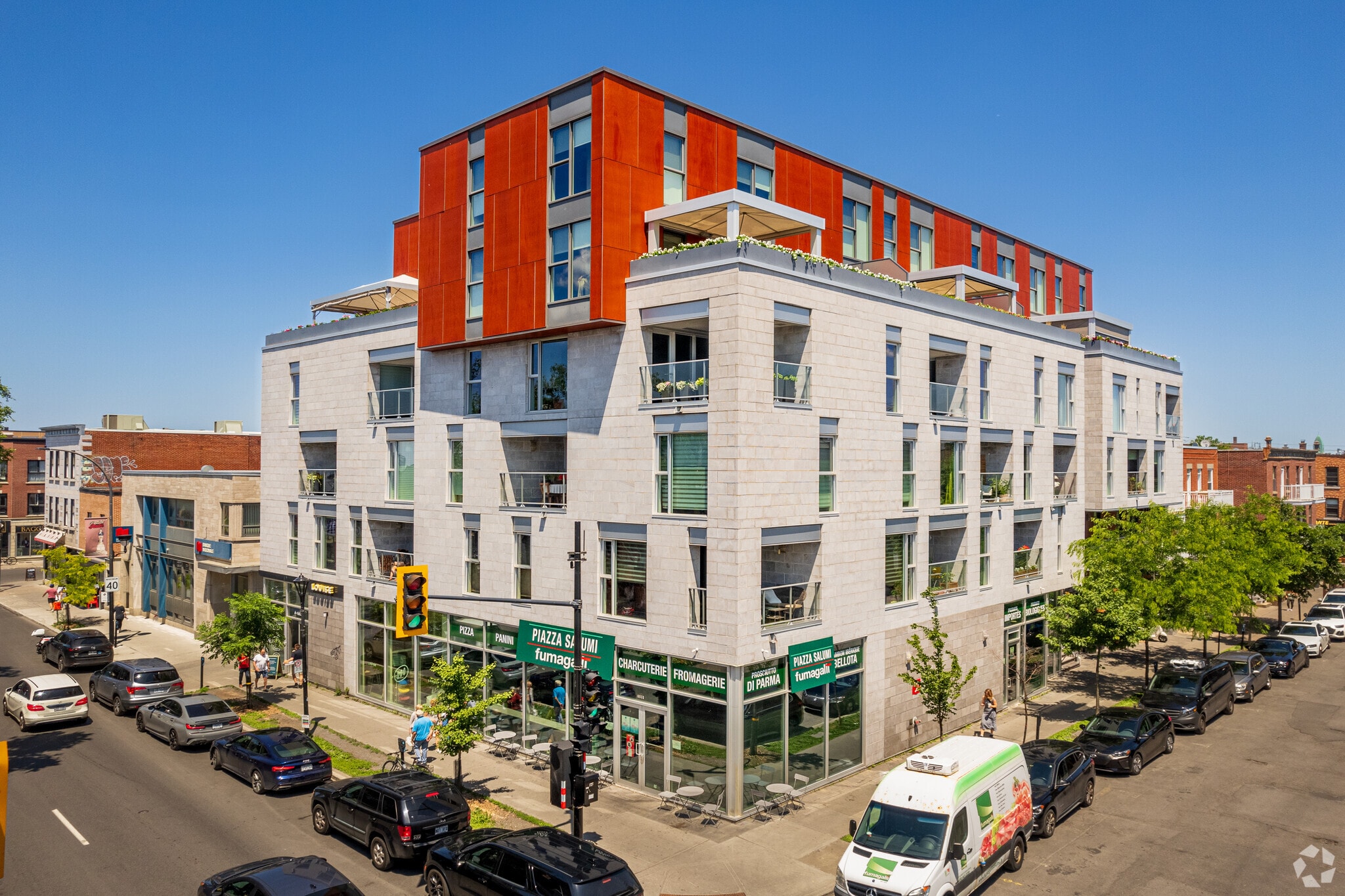 6833-6835 Boul Saint-Laurent, Montréal, QC for Sale