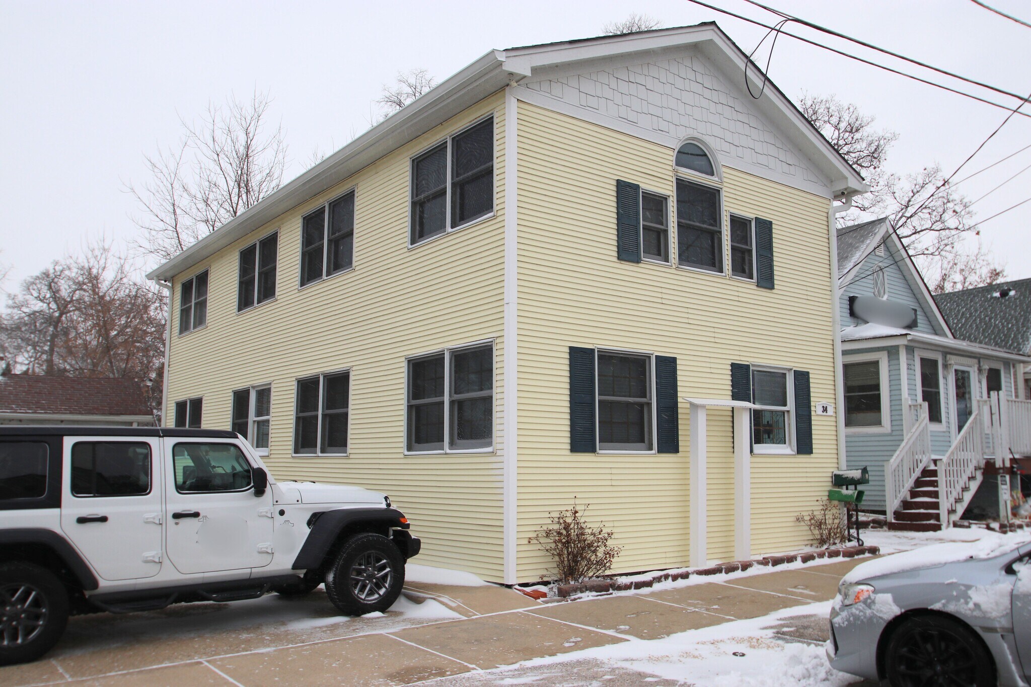 34 W Grand Ave, Fox Lake, IL for Rent