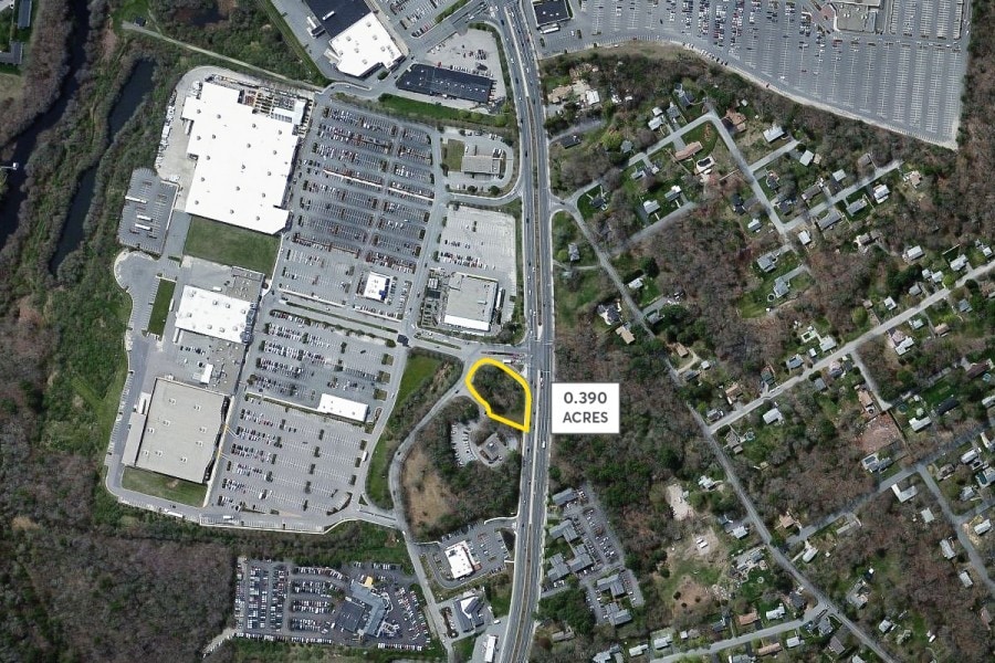 71 Faunce Corner Mall Rd, North Dartmouth, MA for Sale