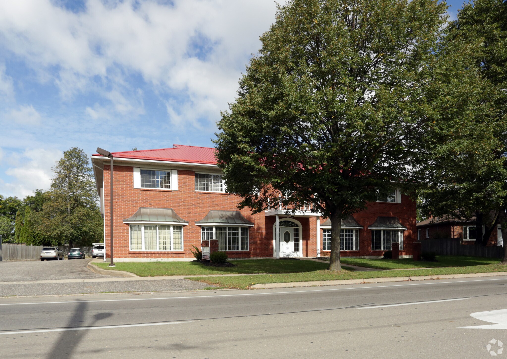 215 Scott St, St Catharines, ON for Rent
