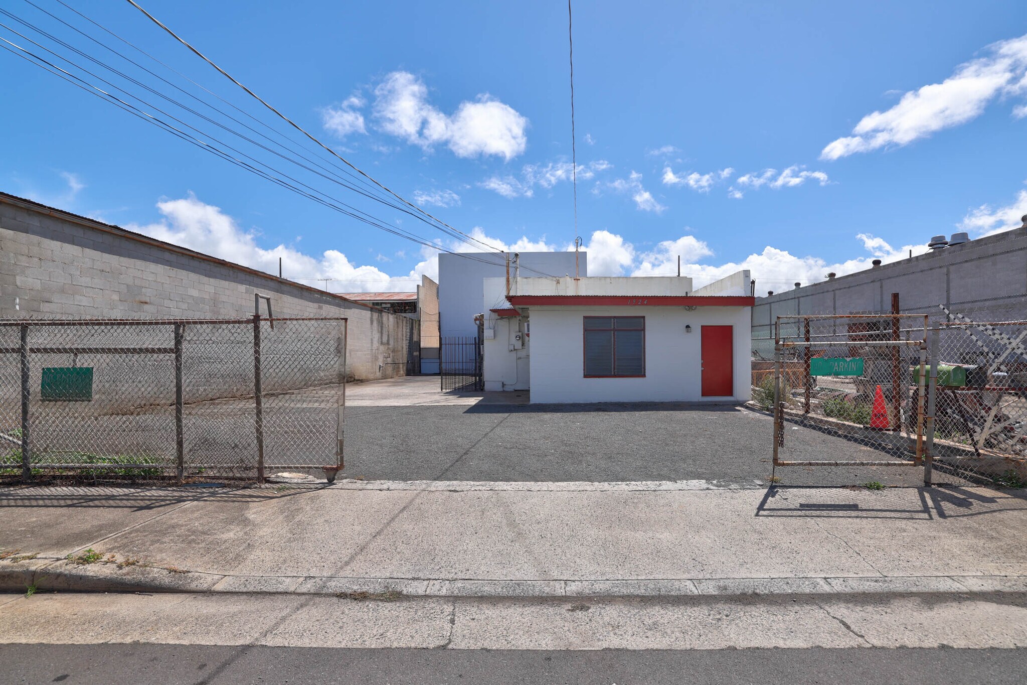 1924 Democrat St, Honolulu, HI for Rent