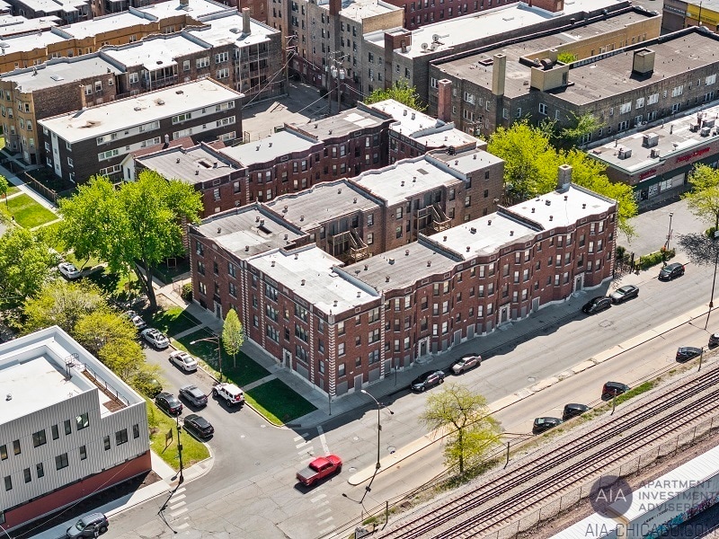 330 N Pine Ave, Chicago, IL for Sale