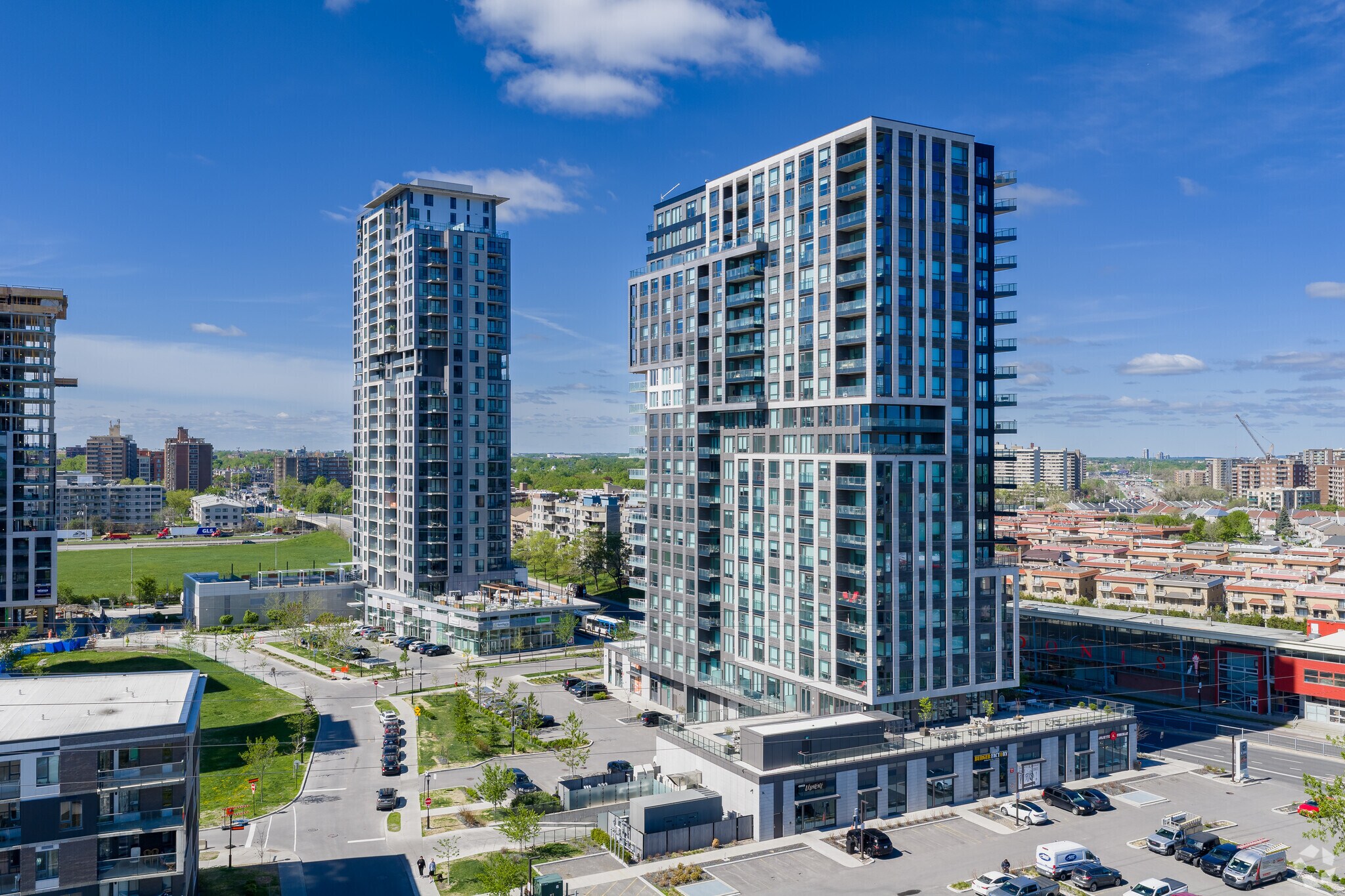 2100-2220 Sauvé Rue O, Mont-Royal, QC for Rent