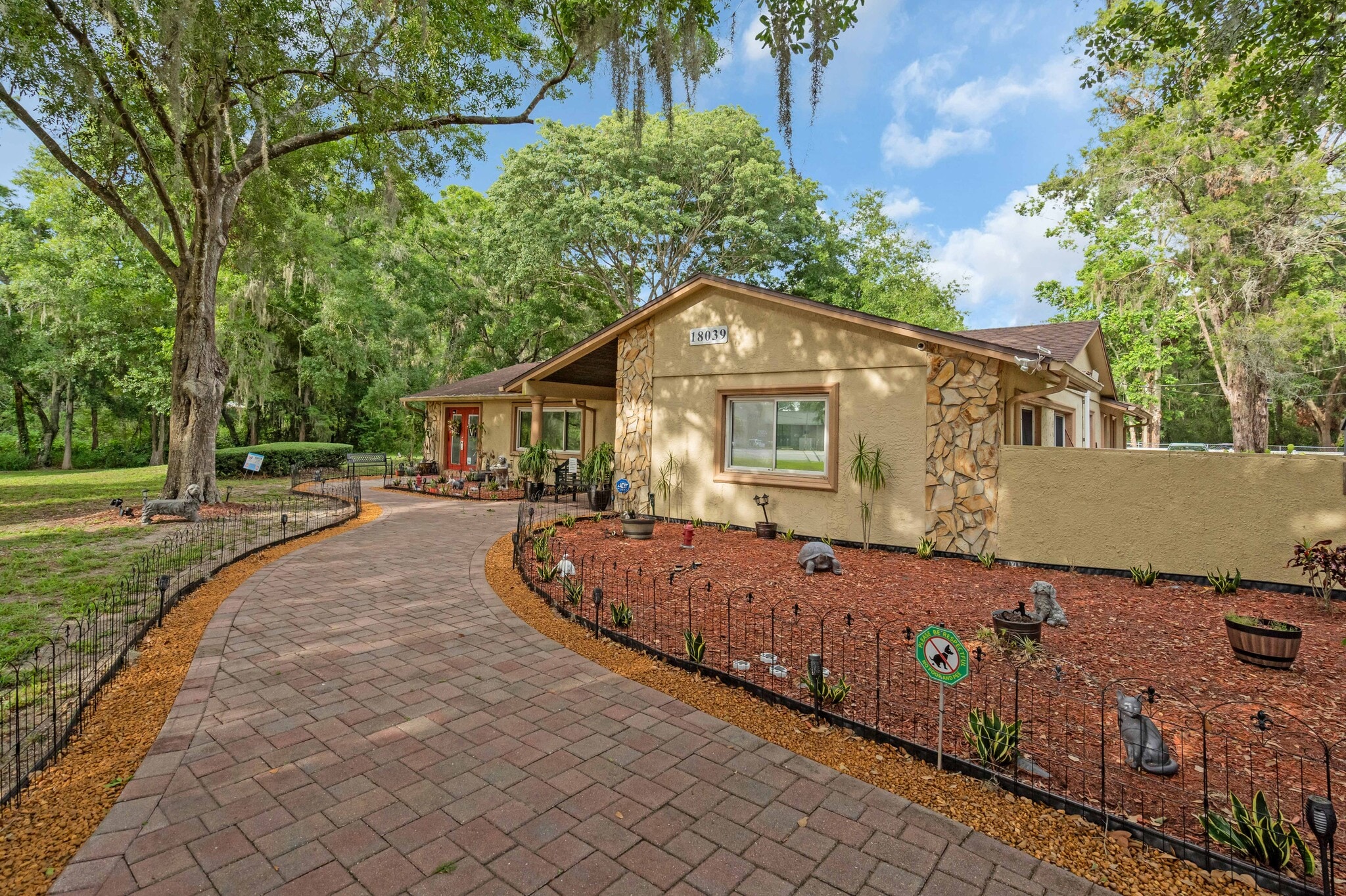 124 Nevel Rd, Lutz, FL for Sale