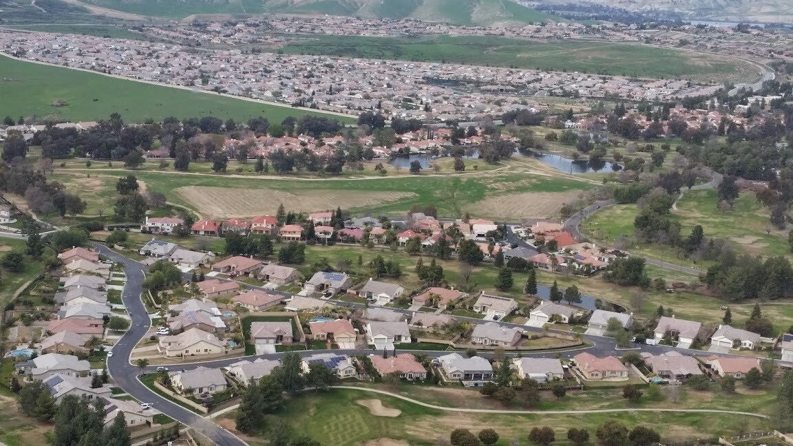 14501 Casa Club Dr, Bakersfield, CA for Sale