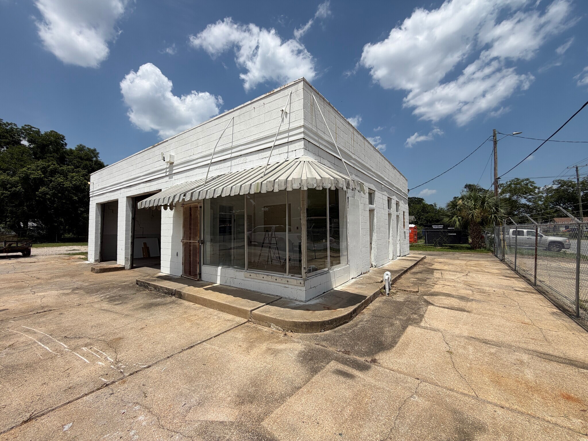 2800 Davis Hwy N, Pensacola, FL for Rent