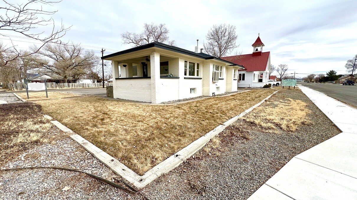 376 S Broad St, Battle Mountain, NV for Sale