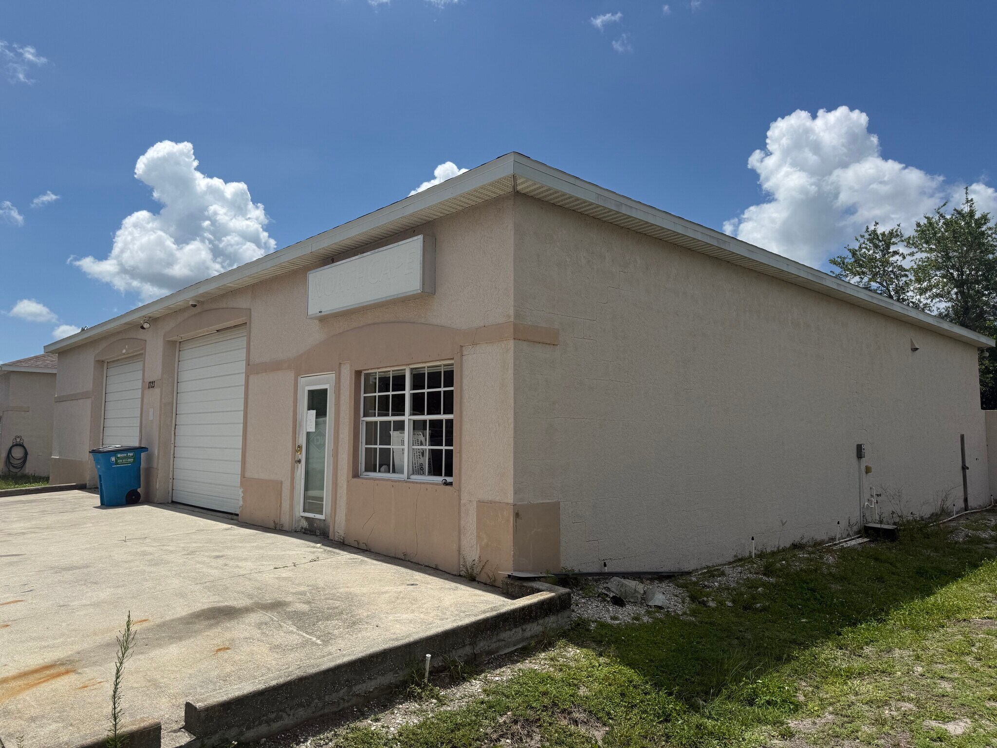 1723 NE 10th Ter, Cape Coral, FL for Sale