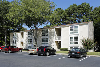 Newport News, VA Apartments - 13302 Garden State Dr