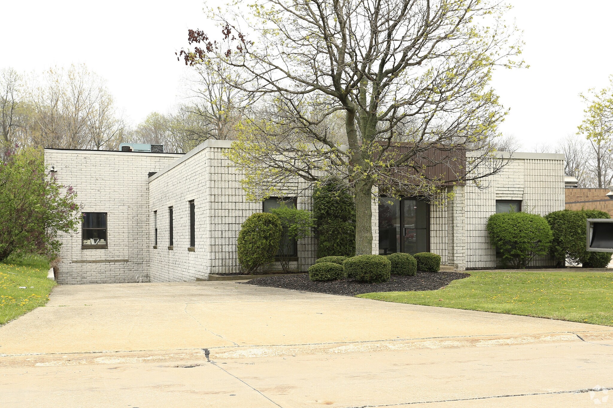 4517-4525 Renaissance Pky, Warrensville Heights, OH for Rent