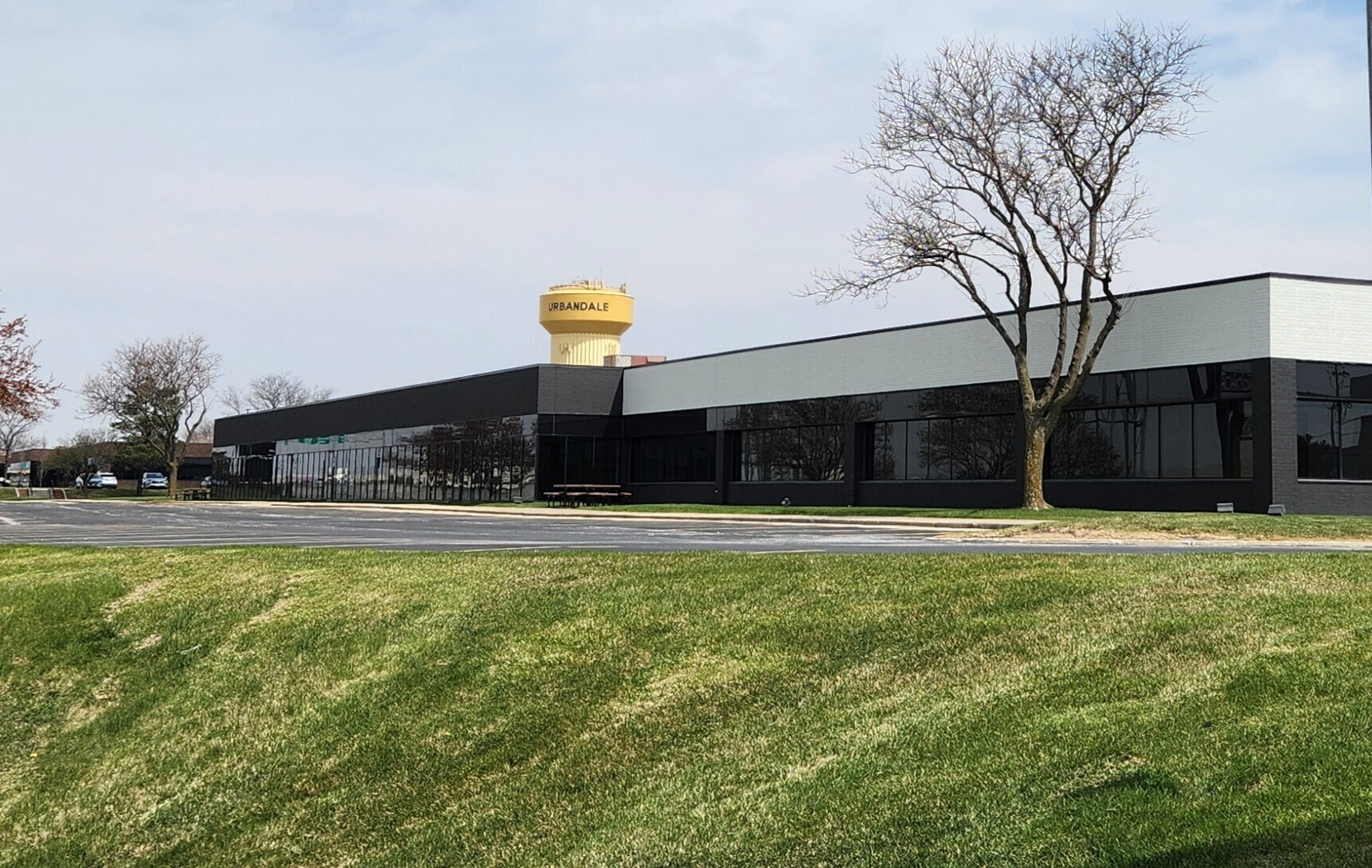 4250 114th St, Urbandale, IA for Sale