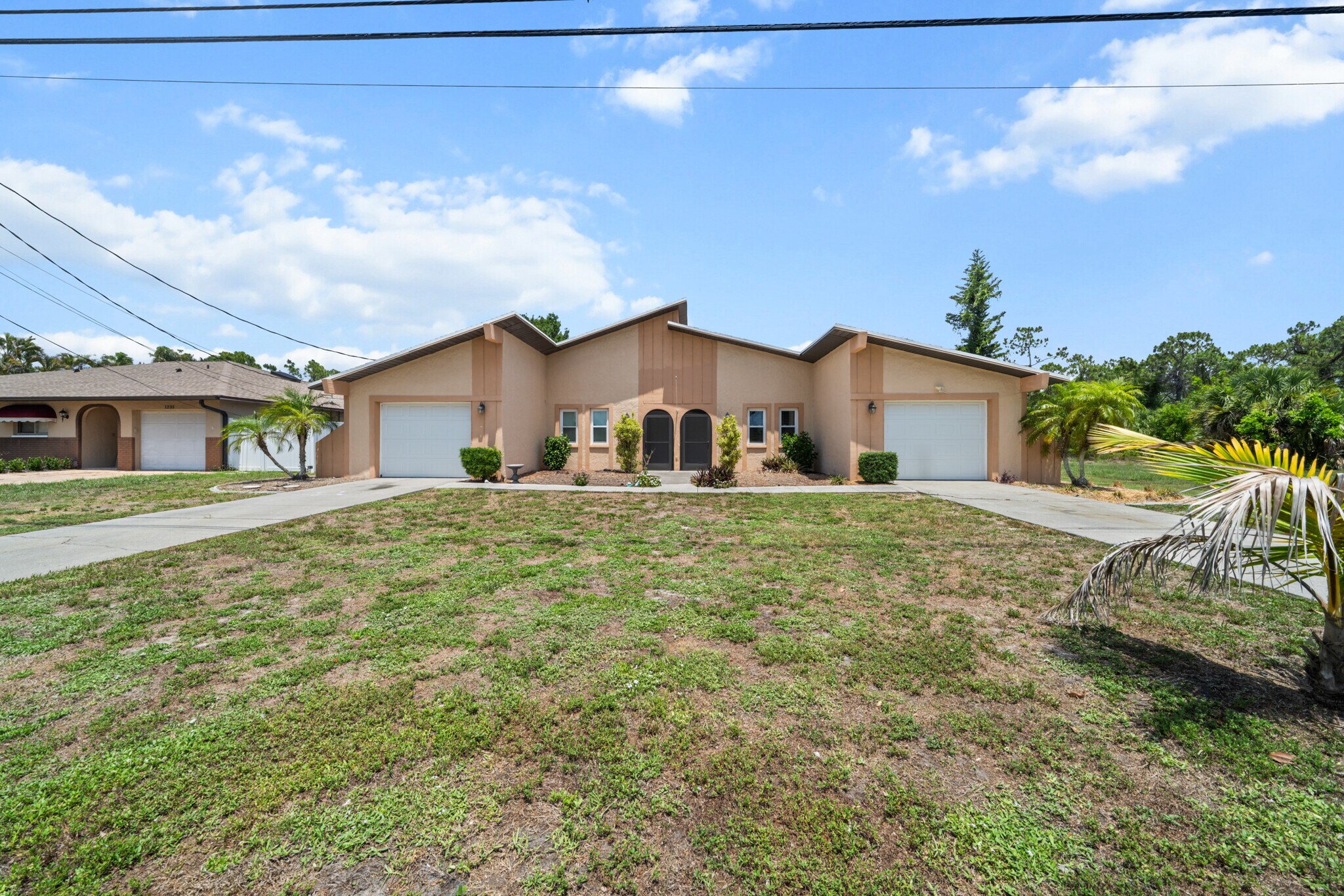 1237 SE 24th Ave, Cape Coral, FL for Sale