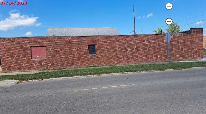 325 S Chicago St, Lincoln, IL for Sale