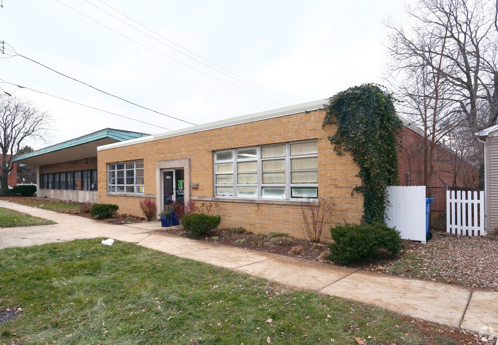 4414 N Kenneth Ave, Chicago, IL for Rent