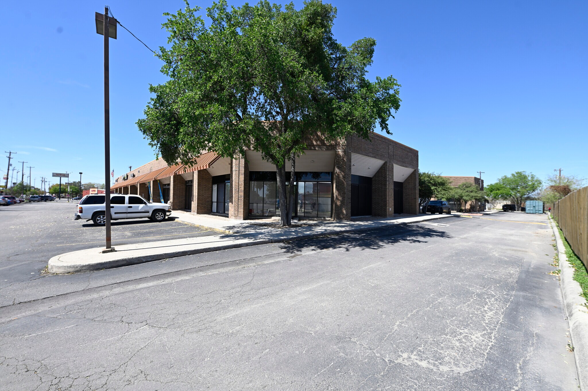 1313 SE Military Dr, San Antonio, TX for Rent