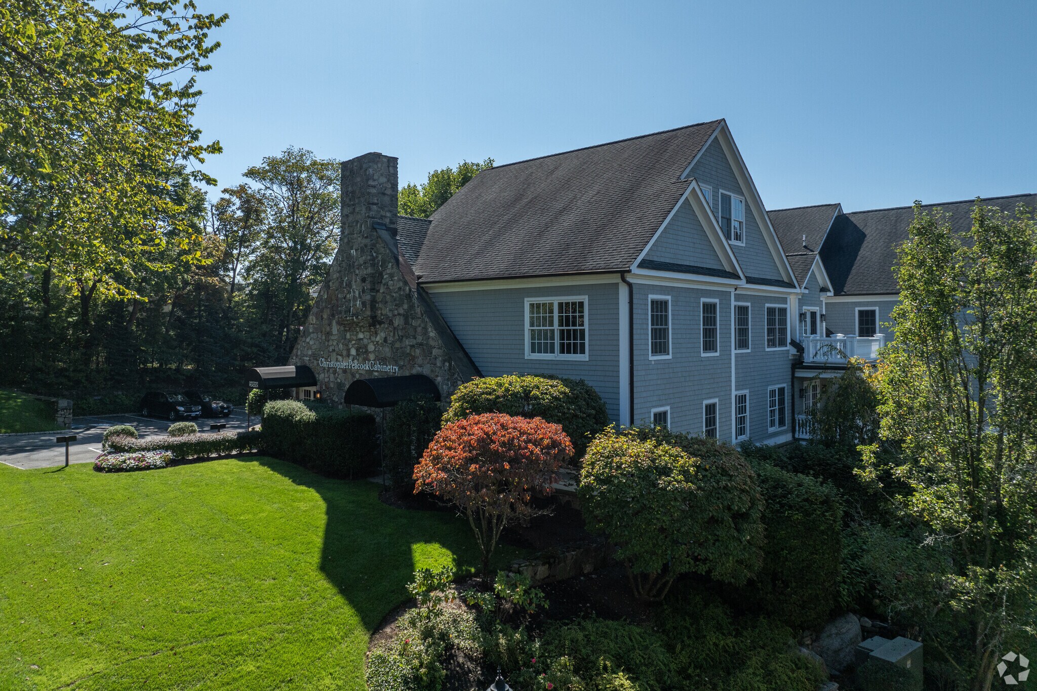 2 Dearfield Dr, Greenwich, CT for Rent