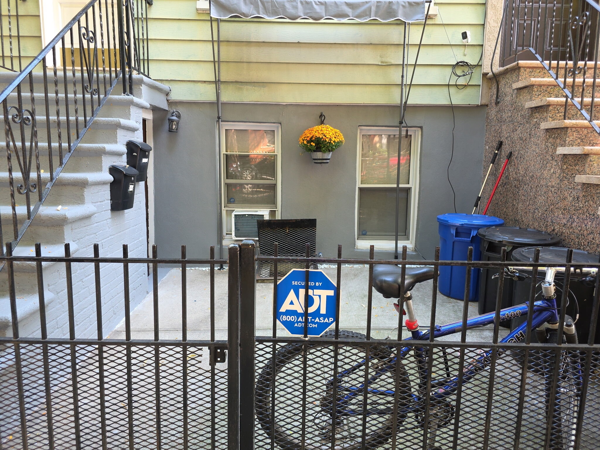160 Newell St, Brooklyn, NY for Rent